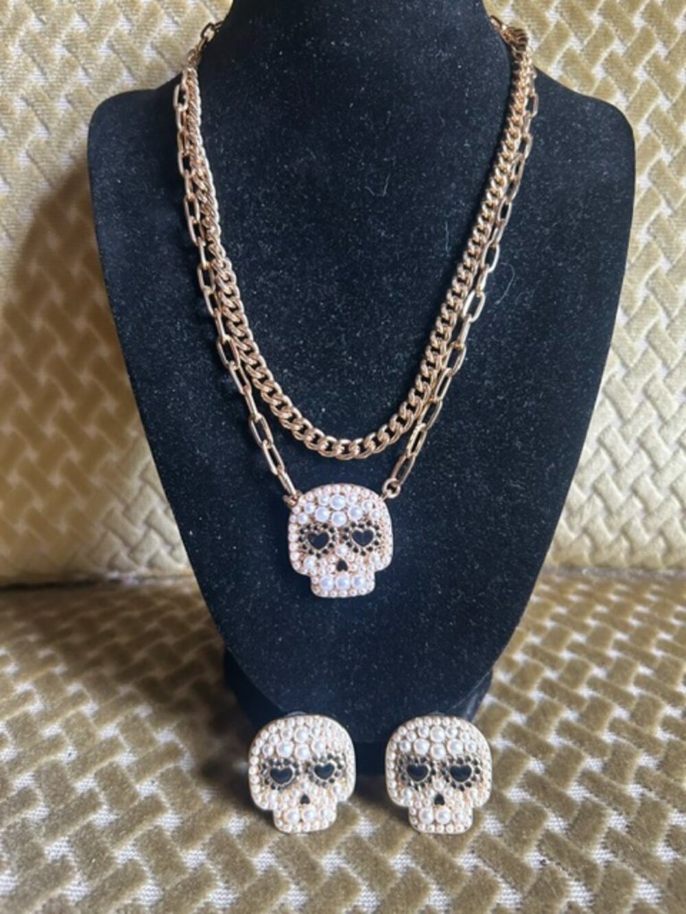 Piper K Halloween Day of the Dead Faux Pearl Sugar Skull Necklace and Earrings